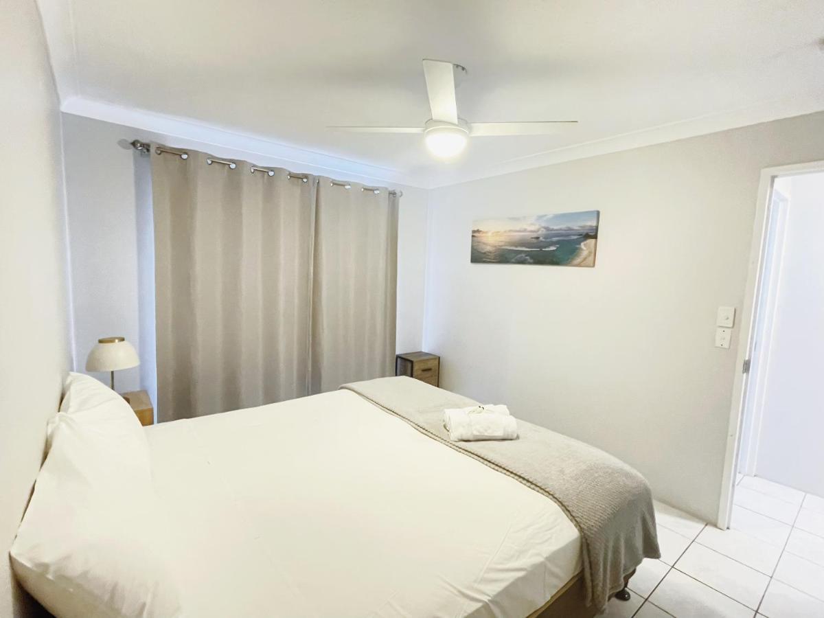 Отель Surfers Tradewinds Голд-Кост Экстерьер фото