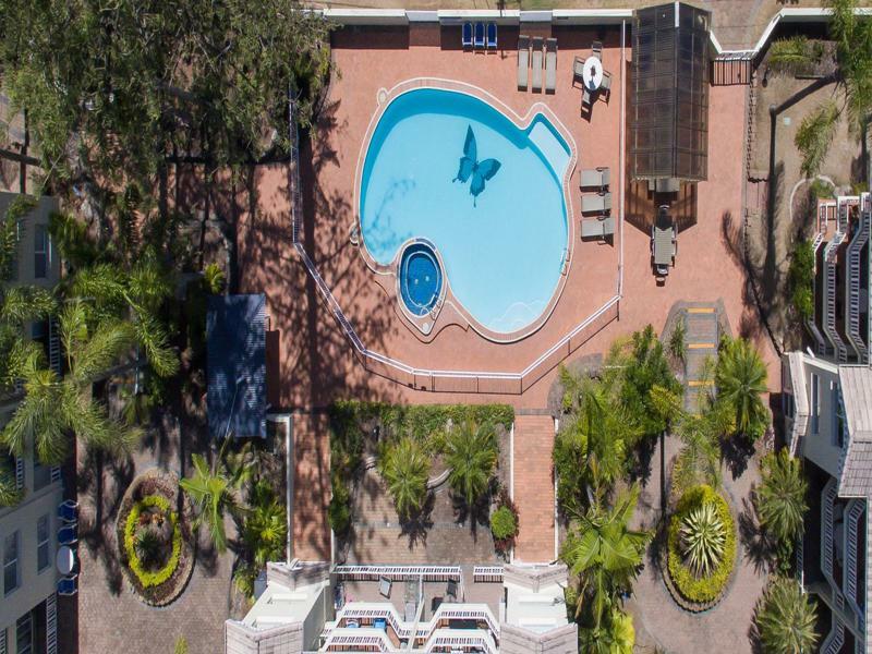 Отель Surfers Tradewinds Голд-Кост Экстерьер фото